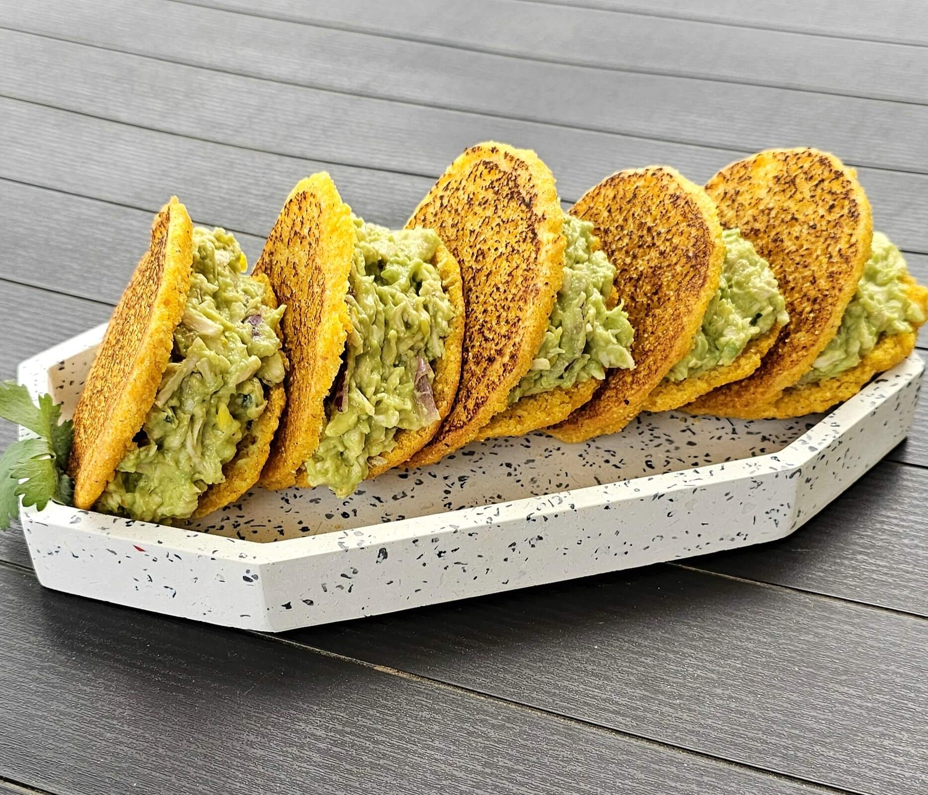 Gorditas cu pui și avocado