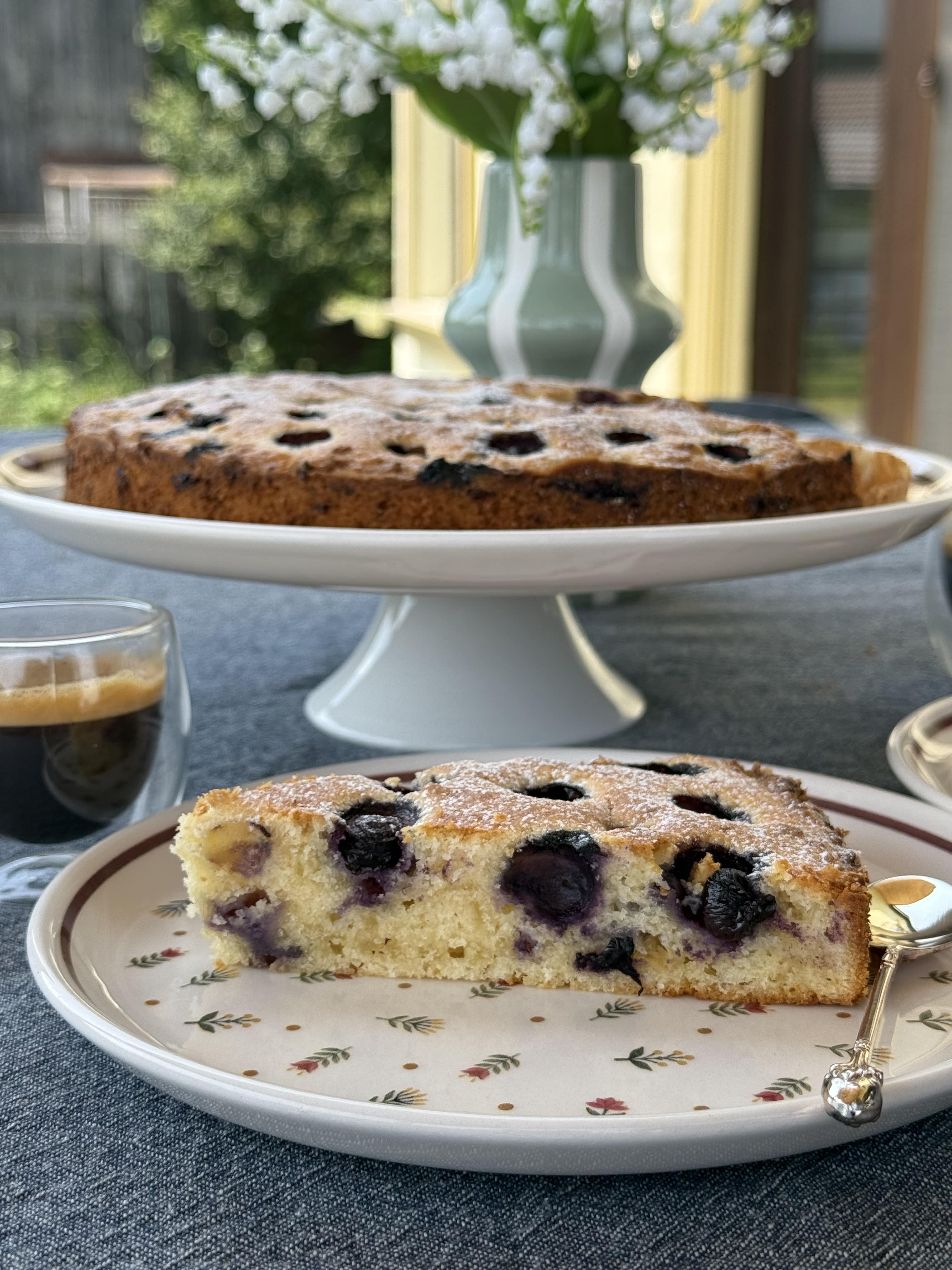 Prăjitură cu afine